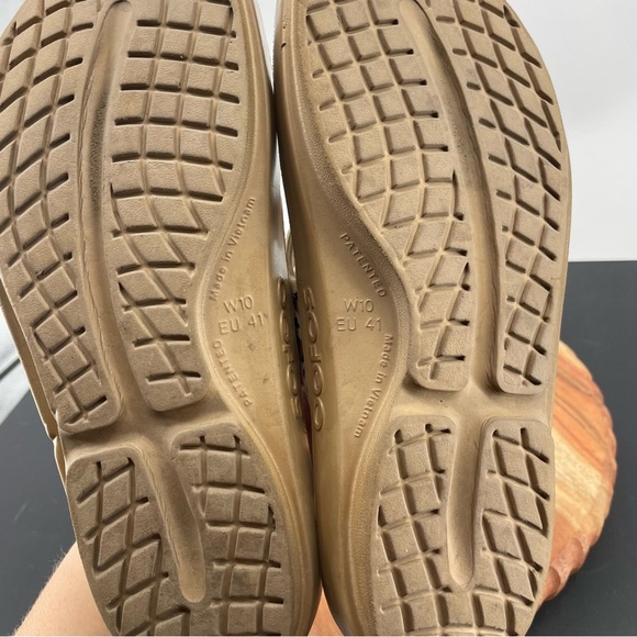 Oofos Women's Oolala Tan Sandal Leopard flora Floral Print Sz 10 - Picture 6 of 6